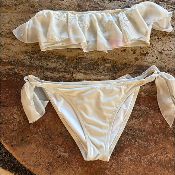 Victoria’s Secret New Bikini Size Large - Picture 1 of 15